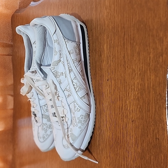 Asics Onitsuka Tiger Shoes - Picture 2 of 6